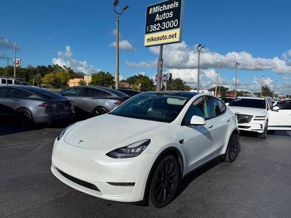 TESLA MODEL Y 2021 5YJYGDEE0MF084452 image